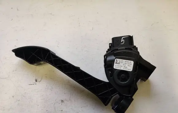 Ford Transit Accelerator throttle pedal 6C119F836CB C95YE02 6PV00923800