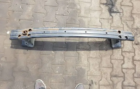 Nissan Juke I F15 Front bumper support beam