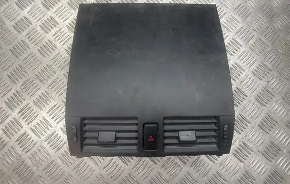 Mazda 3 I Dash center air vent grill B32H55311