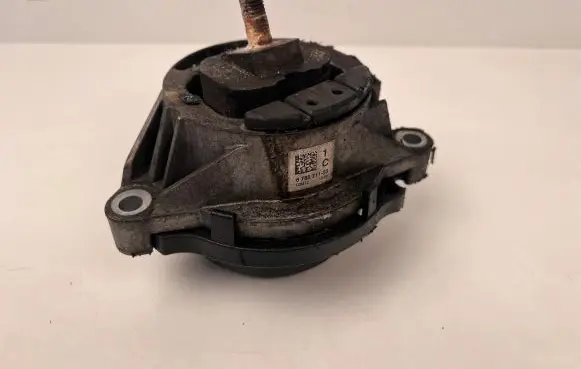 BMW X3 F25 Engine mount bracket 6785711