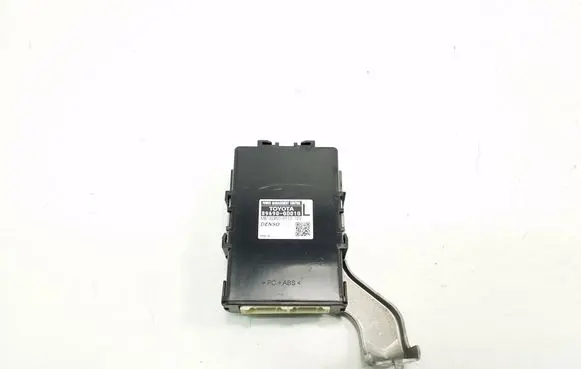 Toyota Yaris Other control units/modules 896900D010