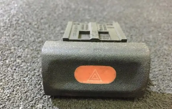 Opel Vectra B Hazard light switch 90565714 9049380490457316