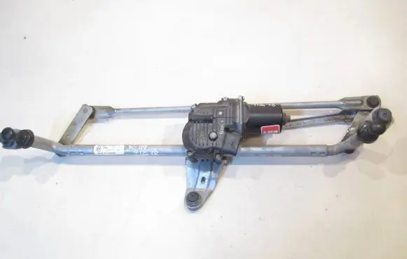 Volkswagen Tiguan Front wiper linkage and motor 5NB955119 5NA023 101170645