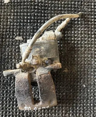 Volvo XC70 Rear brake caliper 36001381