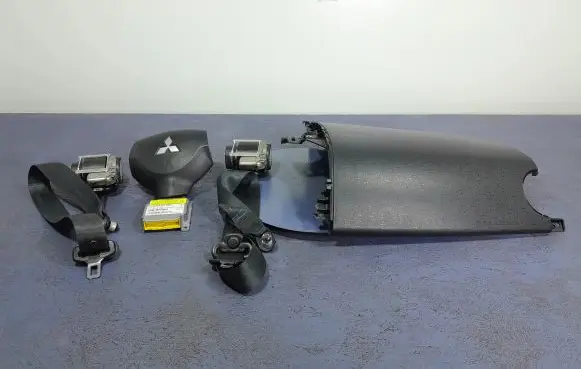 Mitsubishi Colt Airbag set 8002A579ZZ
