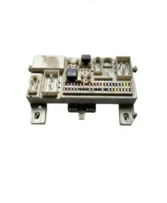 Volvo V50 Fuse module 8690719