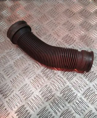 Opel Meriva A Air intake hose/pipe 13105267