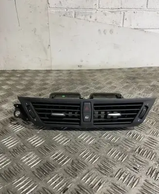 BMW X1 E84 Dash center air vent grill 2991235 2991681
