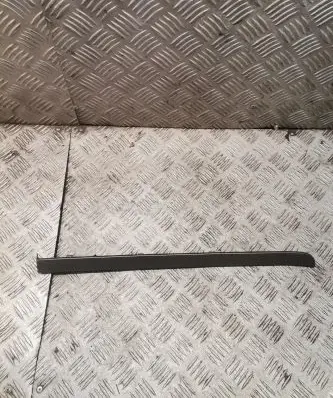 Volkswagen Touran I Dashboard glove box trim 1t1858415b