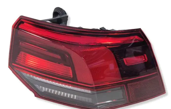 Volkswagen Golf VIII Rear/tail lights 5H0945096B 81970201