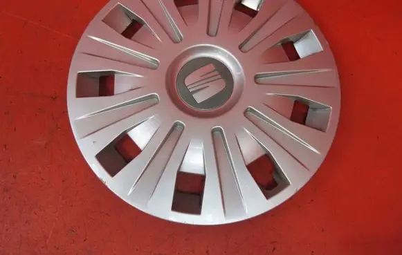 Seat Alhambra (Mk2) R16 wheel hub/cap/trim 7N5601147 NR1