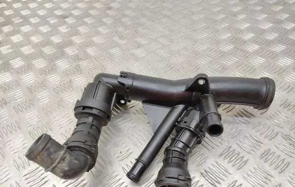 Thermostat/thermostat housing