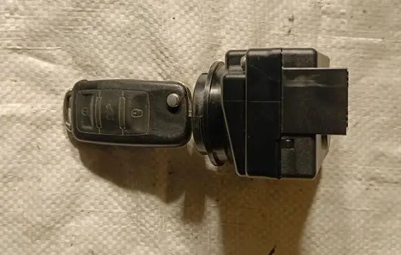 Volkswagen Touareg I Ignition lock 3D0905865H