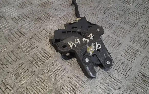 Audi A4 S4 B7 8E 8H Tailgate lock latch 
