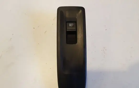 Volkswagen Golf VI Electric window control switch 5K0867256