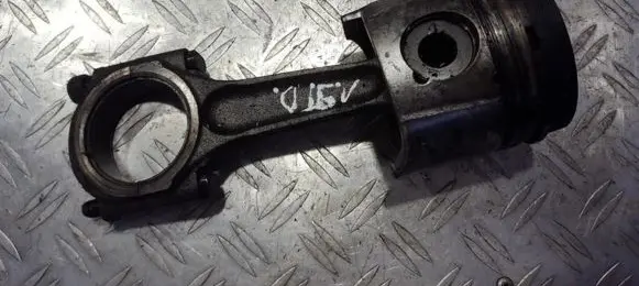 Fiat Scudo Piston with connecting rod