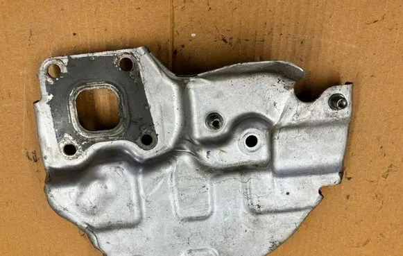 Ford Focus Heat shield in engine bay CM5G9N454DD