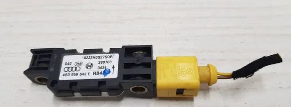 Audi A6 S6 C5 4B Airbag deployment crash/impact sensor 4B0959643E 0232H0Q27SQR 280703