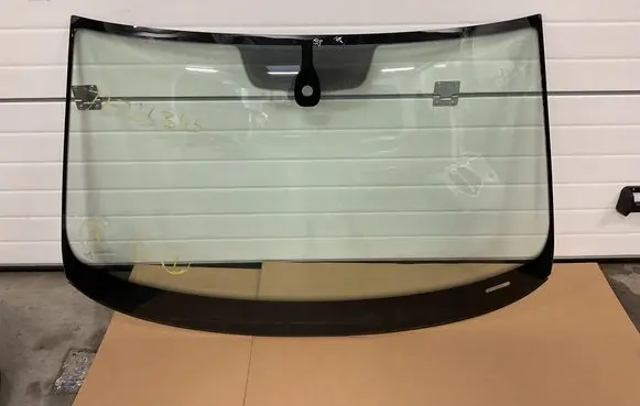Volkswagen PASSAT B8 Front windscreen/windshield window 