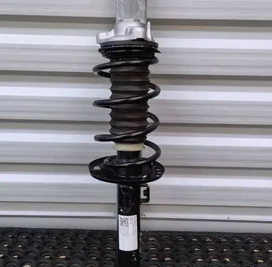 BMW X3 G01 Front shock absorber/damper 6890943