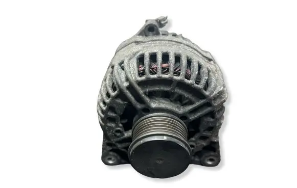 Nissan Qashqai Generator/alternator 0124525140