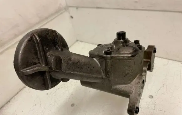 Audi A4 S4 B7 8E 8H Oil pump 059115105