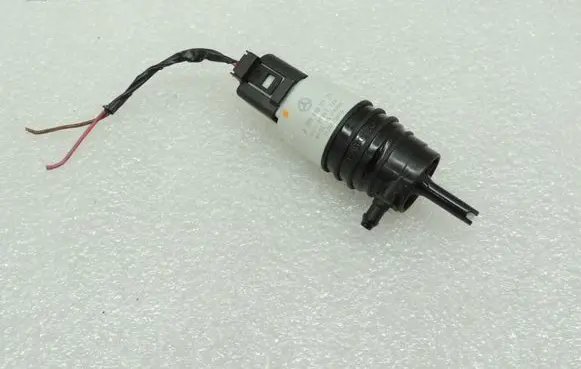 Mercedes-Benz C AMG W205 Windscreen/windshield washer pump A0998660121 A2058660100