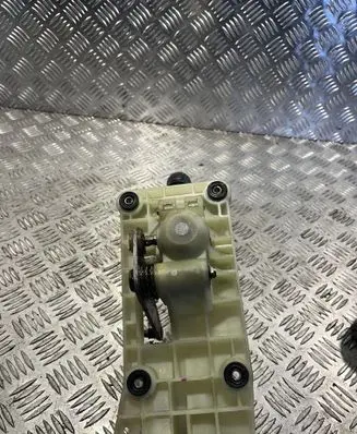 Nissan X-Trail T30 Gear shifter/selector 