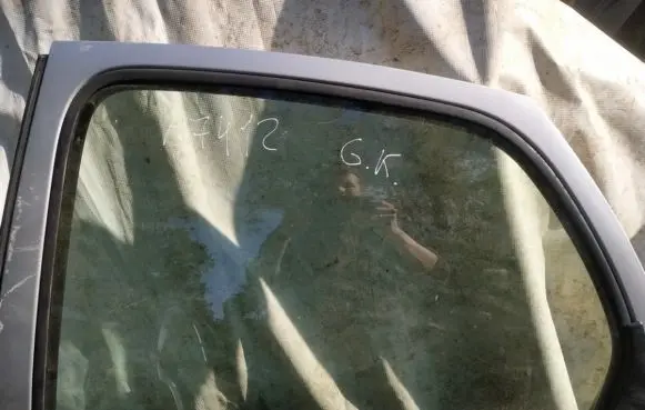 Citroen Xsara Picasso Rear door window glass