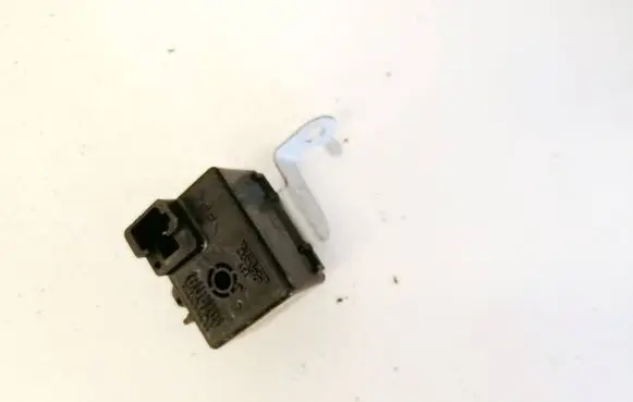 Toyota Avensis T250 Other relay 8665013010 86650-13010