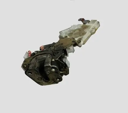Nissan Almera N16 Rear door lock