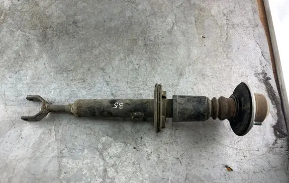 Volkswagen PASSAT B5 Front shock absorber/damper 3b0413031 3b0413031P