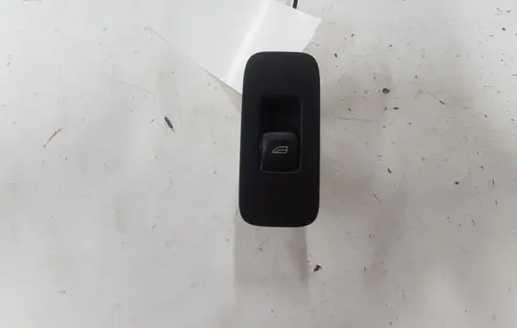 Volvo V40 Electric window control switch 31334569