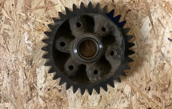 Volkswagen Touareg I Timing chain sprocket 