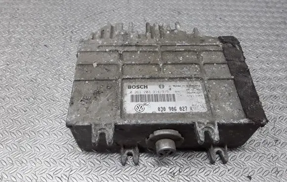 Volkswagen Polo III 6N 6N2 6NF Engine control unit/module 0261203914 030906027K