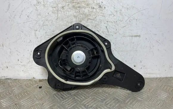 Peugeot 5008 II Rear door speaker 9813827180