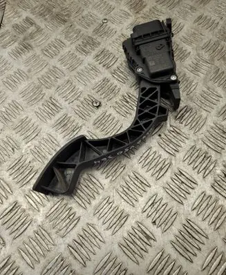 Volvo V50 Accelerator throttle pedal 4M519F836AH 6PV00864101