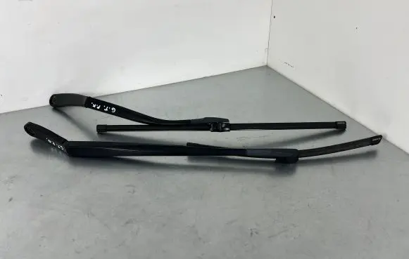 BMW 5 GT F07 Front wiper blade arm 7207290 7211261