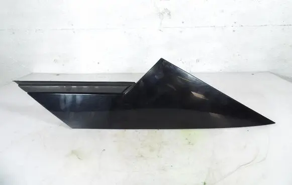 Bedford Astra Front bodywork piece 13427536