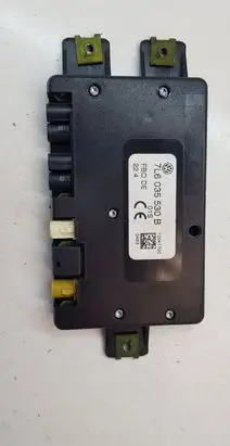 Volkswagen Touareg I Antenna control unit 7L6035530B