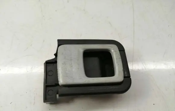 Toyota Avensis T270 Tie down hook / loop 6631005030C0 6631005030