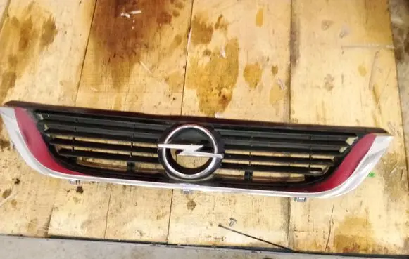 Opel Vectra B Front grill 90505722