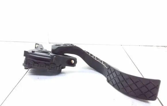Audi A6 S6 C5 4B Accelerator throttle pedal 8D1723523G 6PV00777006