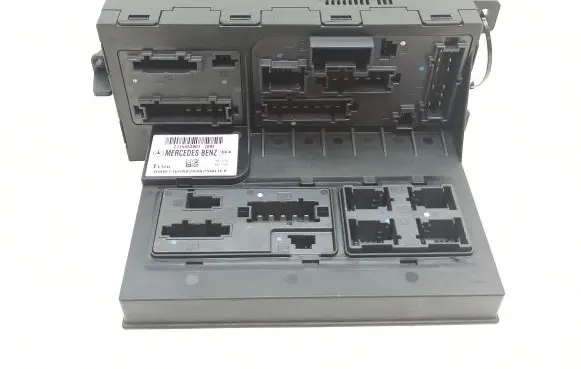Mercedes-Benz E W211 Fuse module 2115453901