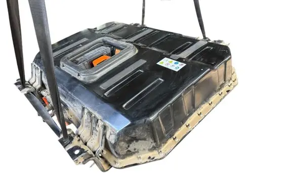 Chrysler Pacifica Hybrid / electric car battery 68394027AB 20180316 TES1G0758A0011