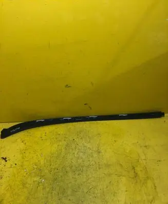 Peugeot 308 SW Windshield trim 9680623780