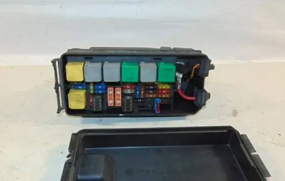 Mercedes-Benz R W251 Fuse box set A1645403472