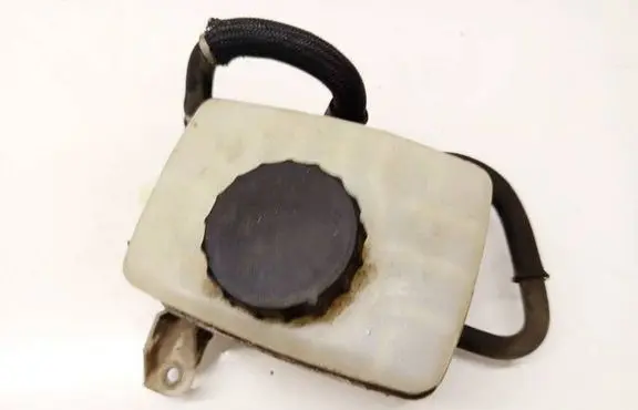 Lexus RX 300 Brake fluid reservoir 13231140500