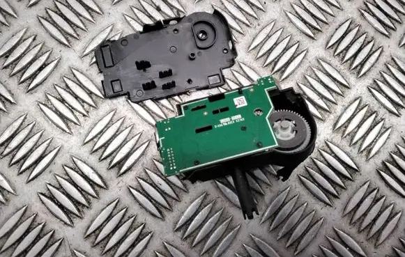 Mercedes-Benz ML W166 Headlight level adjustment motor 10EEG110260