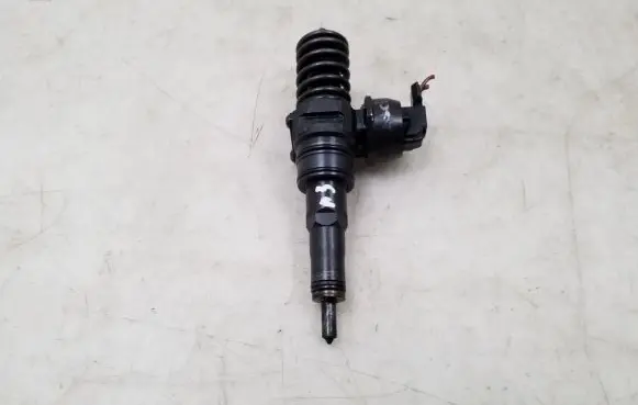 Audi A3 S3 8L Fuel injector 038130073AR